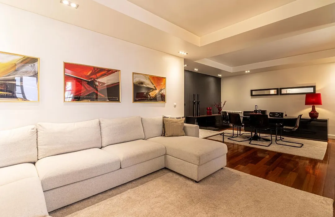 Chiado Deluxe Terrace 3 Bedroom Apartment, 1D-1